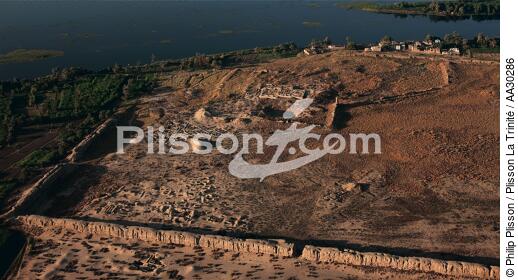 The ancient city of El-Kag, the former Nekheb [AT] - © Philip Plisson / Plisson La Trinité / AA30286 - Photo Galleries - El Kab