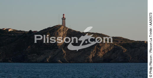 Le phare du Cap Béar à Port-Vendres - © Philip Plisson / Plisson La Trinité / AA30573 - Nos reportages photos - Phares France
