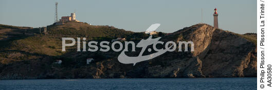 Le phare du Cap Béar à Port-Vendres - © Philip Plisson / Plisson La Trinité / AA30580 - Nos reportages photos - Ville (66)
