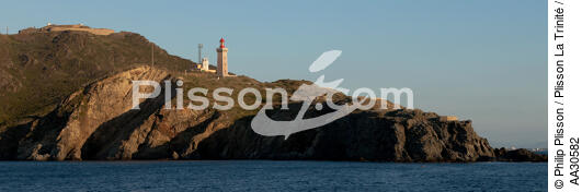 Cap Béar lighthouse in Port-Vendres - © Philip Plisson / Plisson La Trinité / AA30582 - Photo Galleries - Pyrénées Orientales