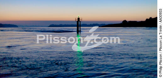 Petit matin dans le Golfe du Morbihan - © Philip Plisson / Plisson La Trinité / AA30933 - Nos reportages photos - Lumière