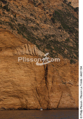 Cap Canaille near Cassis - © Philip Plisson / Plisson La Trinité / AA31194 - Photo Galleries - Cliff
