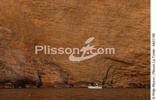 Le Cap Canaille près de Cassis - © Philip Plisson / Plisson La Trinité / AA31196 - Nos reportages photos - Falaise