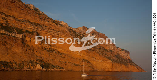 Cap Canaille near Cassis - © Philip Plisson / Plisson La Trinité / AA31206 - Photo Galleries - Cliff