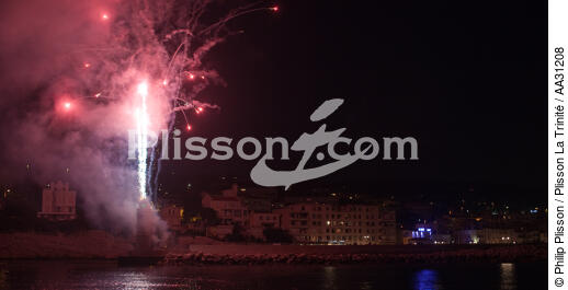 Fireworks in Cassis - © Philip Plisson / Plisson La Trinité / AA31208 - Photo Galleries - Night