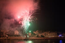 Fireworks in Cassis © Philip Plisson / Plisson La Trinité / AA31210 - Photo Galleries - Night