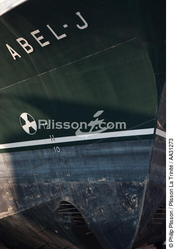 stem in the port of La Ciotat - © Philip Plisson / Plisson La Trinité / AA31273 - Photo Galleries - Stem