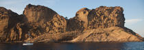 Les falaises du Cap de l'Aigle à La Ciotat © Philip Plisson / Plisson La Trinité / AA31305 - Nos reportages photos - Paysage littoral