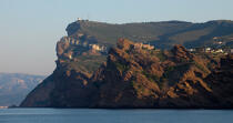 The cliffs of Cap de l'Aigle in La Ciotat [AT] © Philip Plisson / Plisson La Trinité / AA31314 - Photo Galleries - Cliff