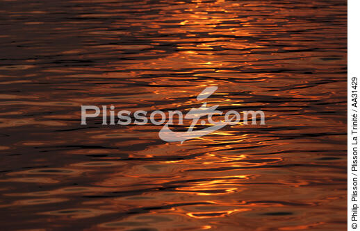 Reflet - © Philip Plisson / Plisson La Trinité / AA31429 - Photo Galleries - Sea