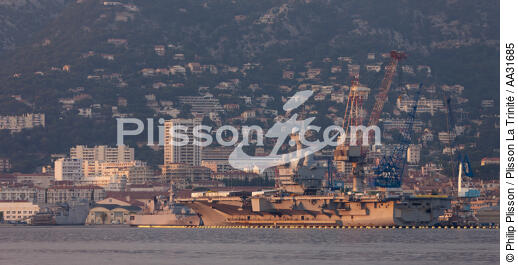 Toulon - © Philip Plisson / Plisson La Trinité / AA31685 - Nos reportages photos - Ville [83]