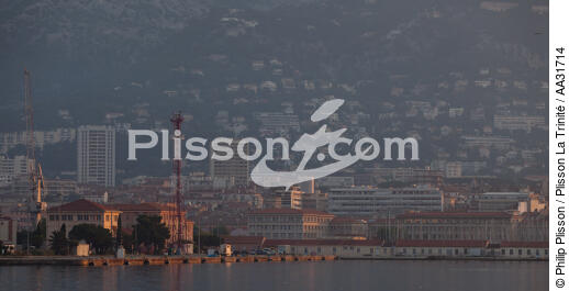Toulon - © Philip Plisson / Plisson La Trinité / AA31714 - Photo Galleries - Town [83]