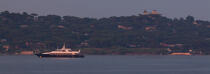 Anchorage in front of Saint-Tropez © Philip Plisson / Pêcheur d’Images / AA31774 - Photo Galleries - Mooring