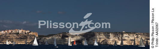 The Tour of Corsica 2011 - © Philip Plisson / Plisson La Trinité / AA32067 - Photo Galleries - Bonifacio