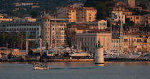The old port of Cannes © Philip Plisson / Plisson La Trinité / AA32103 - Photo Galleries - Maritime Signals