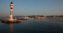 The old port of Cannes © Philip Plisson / Plisson La Trinité / AA32109 - Photo Galleries - From La Napoule to Menton