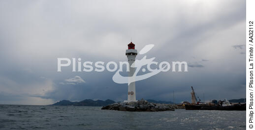Cannes - © Philip Plisson / Plisson La Trinité / AA32112 - Nos reportages photos - Ville [06]