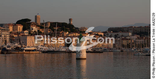 The old port of Cannes - © Philip Plisson / Plisson La Trinité / AA32129 - Photo Galleries - Port