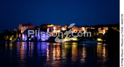 Lerins islands - © Philip Plisson / Plisson La Trinité / AA32156 - Photo Galleries - Night