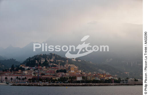 Menton - © Philip Plisson / Plisson La Trinité / AA32290 - Nos reportages photos - Alpes Maritimes