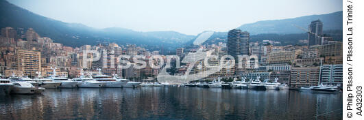Monaco - © Philip Plisson / Plisson La Trinité / AA32303 - Nos reportages photos - De La Napoule à Menton