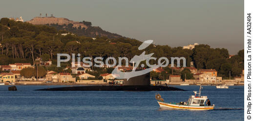 Toulon - © Philip Plisson / Plisson La Trinité / AA32494 - Photo Galleries - Fishing vessel