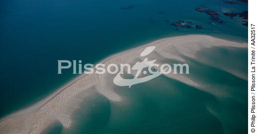 The Minquiers - © Philip Plisson / Plisson La Trinité / AA32517 - Photo Galleries - Low tide