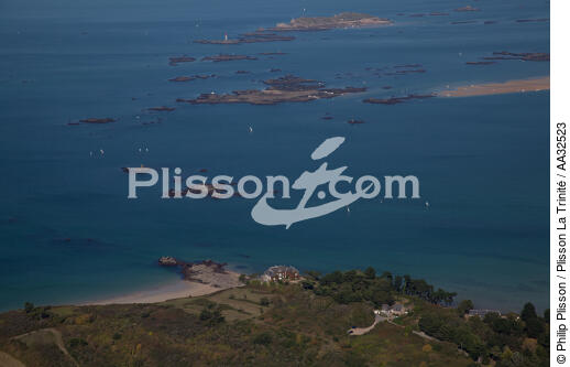 Le Nick a Saint-Lunaire - © Philip Plisson / Plisson La Trinité / AA32523 - Nos reportages photos - Phare [35]