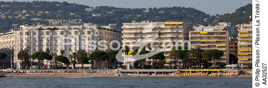 Cannes - © Philip Plisson / Plisson La Trinité / AA32527 - Nos reportages photos - De La Napoule à Menton