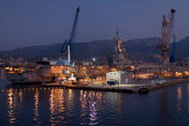 Le port militaire de Toulon © Philip Plisson / Plisson La Trinité / AA32547 - Nos reportages photos - Provence Alpes Côte-d'Azur