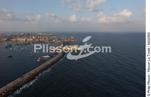 Alexandria, Egypt - © Philip Plisson / Plisson La Trinité / AA32565 - Photo Galleries - Port