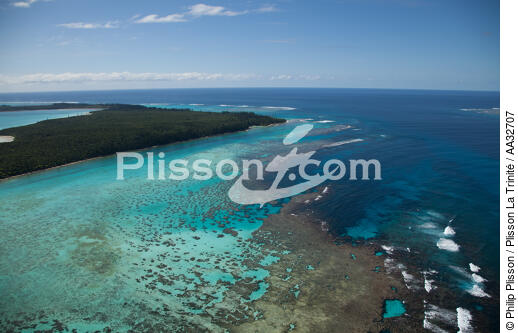 Iles des Pins - © Philip Plisson / Plisson La Trinité / AA32707 - Photo Galleries - Lagoon