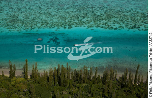 Iles des Pins - © Philip Plisson / Plisson La Trinité / AA32712 - Nos reportages photos - Lagon