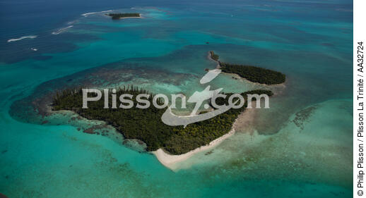 Iles des Pins - © Philip Plisson / Plisson La Trinité / AA32724 - Photo Galleries - Lagoon