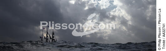 Le Belem entre Groix et Belle-Ile - © Philip Plisson / Plisson La Trinité / AA32741 - Nos reportages photos - Grand voilier