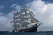 The Belem between Groix and Belle-Ile [AT] © Philip Plisson / Pêcheur d’Images / AA32749 - Photo Galleries - Belem [The]