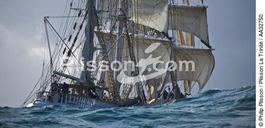 The Belem between Groix and Belle-Ile [AT] - © Philip Plisson / Plisson La Trinité / AA32750 - Photo Galleries - Tall ship / Sailing ship