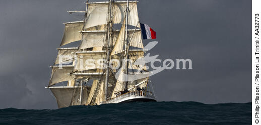 The Belem between Groix and Belle-Ile [AT] - © Philip Plisson / Plisson La Trinité / AA32773 - Photo Galleries - Tall ship / Sailing ship