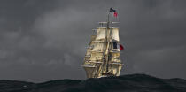 Le Belem entre Groix et Belle-Ile © Philip Plisson / Plisson La Trinité / AA32777 - Nos reportages photos - Marine nationale