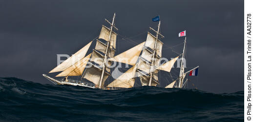The Belem between Groix and Belle-Ile [AT] - © Philip Plisson / Plisson La Trinité / AA32778 - Photo Galleries - Tall ships
