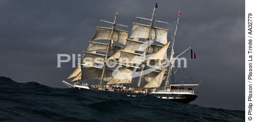 The Belem between Groix and Belle-Ile [AT] - © Philip Plisson / Plisson La Trinité / AA32779 - Photo Galleries - Tall ship / Sailing ship