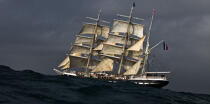 The Belem between Groix and Belle-Ile [AT] © Philip Plisson / Plisson La Trinité / AA32779 - Photo Galleries - Three masts