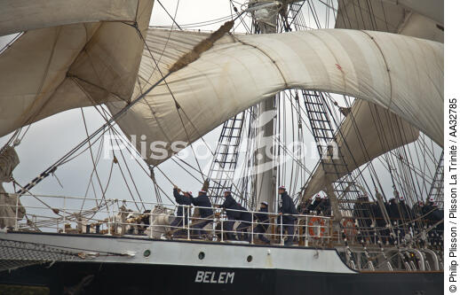 Le Belem entre Groix et Belle-Ile - © Philip Plisson / Plisson La Trinité / AA32785 - Nos reportages photos - Grand voilier