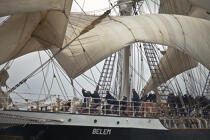 Le Belem entre Groix et Belle-Ile © Philip Plisson / Pêcheur d’Images / AA32785 - Nos reportages photos - Grand voilier