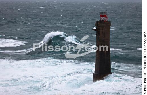 The storm Joachim on the Brittany coast. [AT] - © Philip Plisson / Plisson La Trinité / AA32856 - Photo Galleries - French Lighthouses