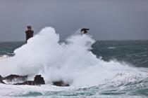 La tempête Joachim sur les côtes bretonnes. © Philip Plisson / Pêcheur d’Images / AA32858 - Nos reportages photos - Les tempêtes hivernales sur les côtes bretonnes