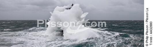 The storm Joachim on the Brittany coast. [AT] - © Philip Plisson / Plisson La Trinité / AA32880 - Photo Galleries - French Lighthouses