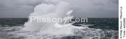 The storm Joachim on the Brittany coast. [AT] - © Philip Plisson / Plisson La Trinité / AA32882 - Photo Galleries - French Lighthouses