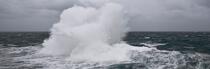 La tempête Joachim sur les côtes bretonnes. © Philip Plisson / Plisson La Trinité / AA32882 - Nos reportages photos - Phare [29]
