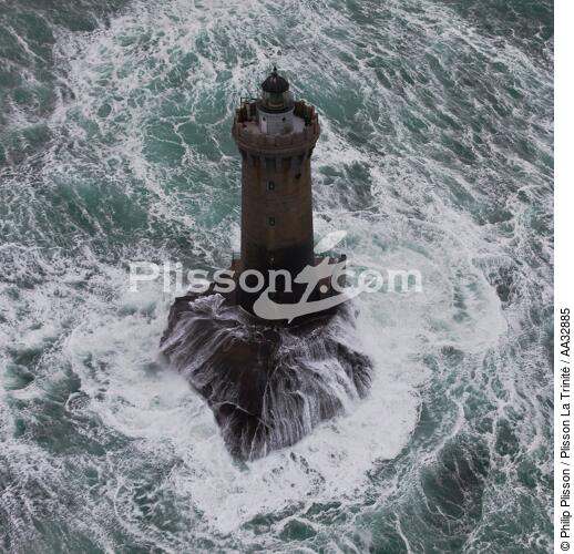 The storm Joachim on the Brittany coast. [AT] - © Philip Plisson / Plisson La Trinité / AA32885 - Photo Galleries - Lighthouse [29]